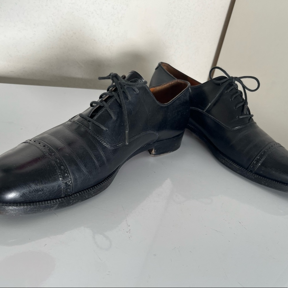 Salvatore Ferragamo Black Cap Toe - 9 D